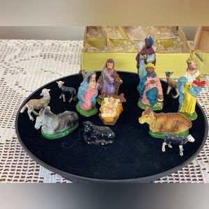 Vintage nativity scene figures | Baby Jesus | Holly nativity scene || Christmas